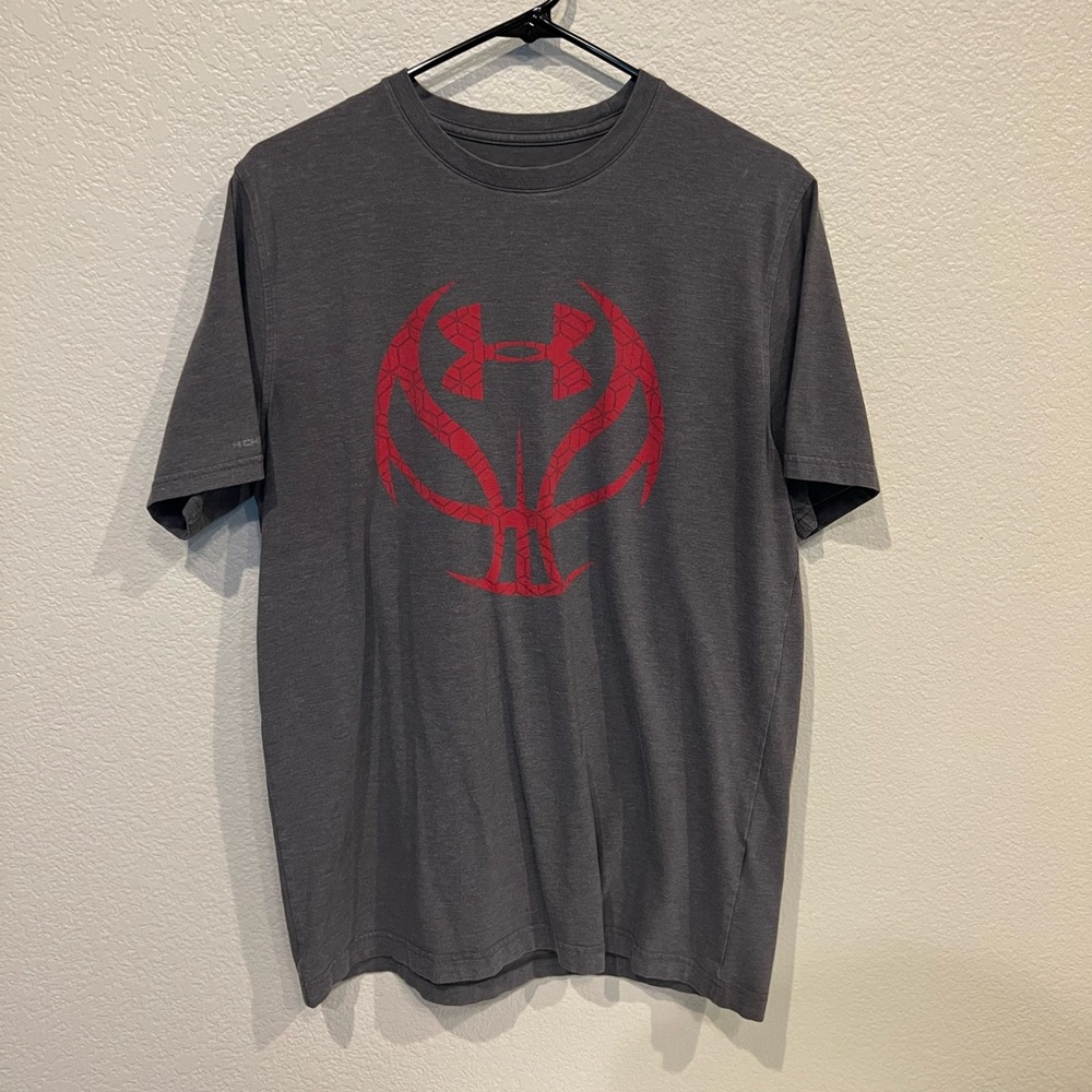 Under Armour T-shirt